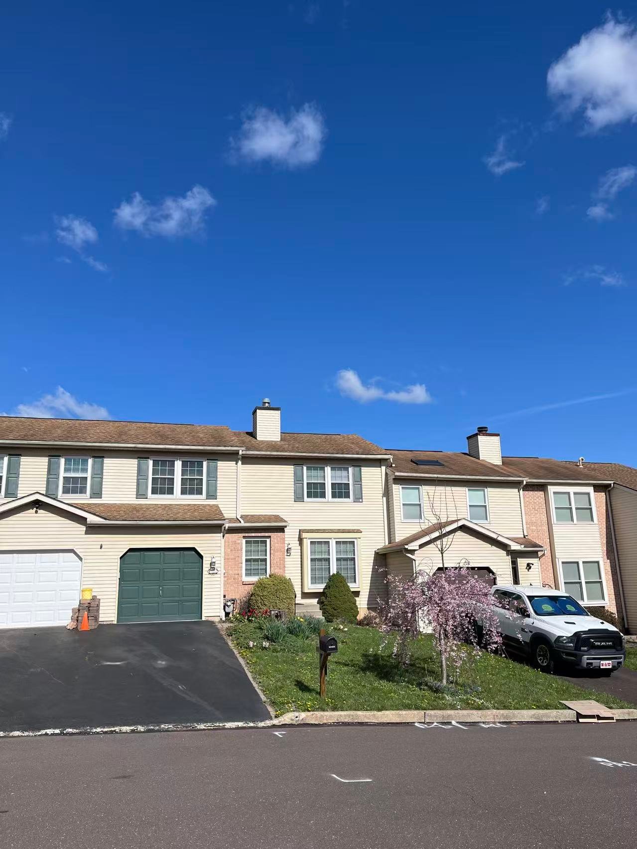 Sanatoga Townhome: 48 Shelly Ln,