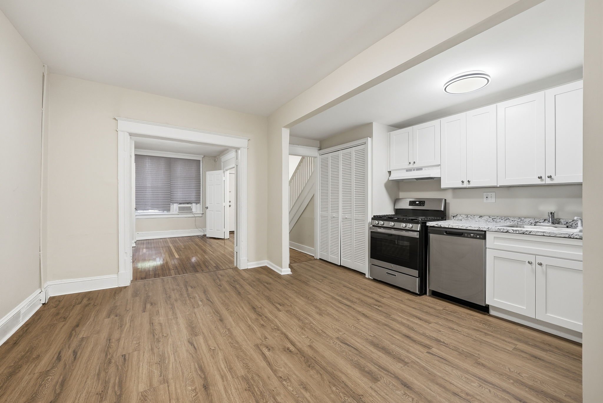 Washington Townhome: 711 Harvard St NW