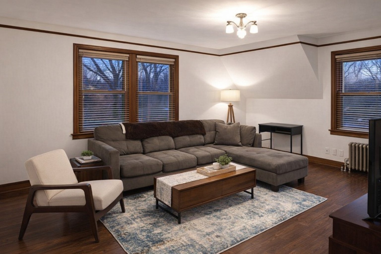 Saint Paul House: 25 Delos St W