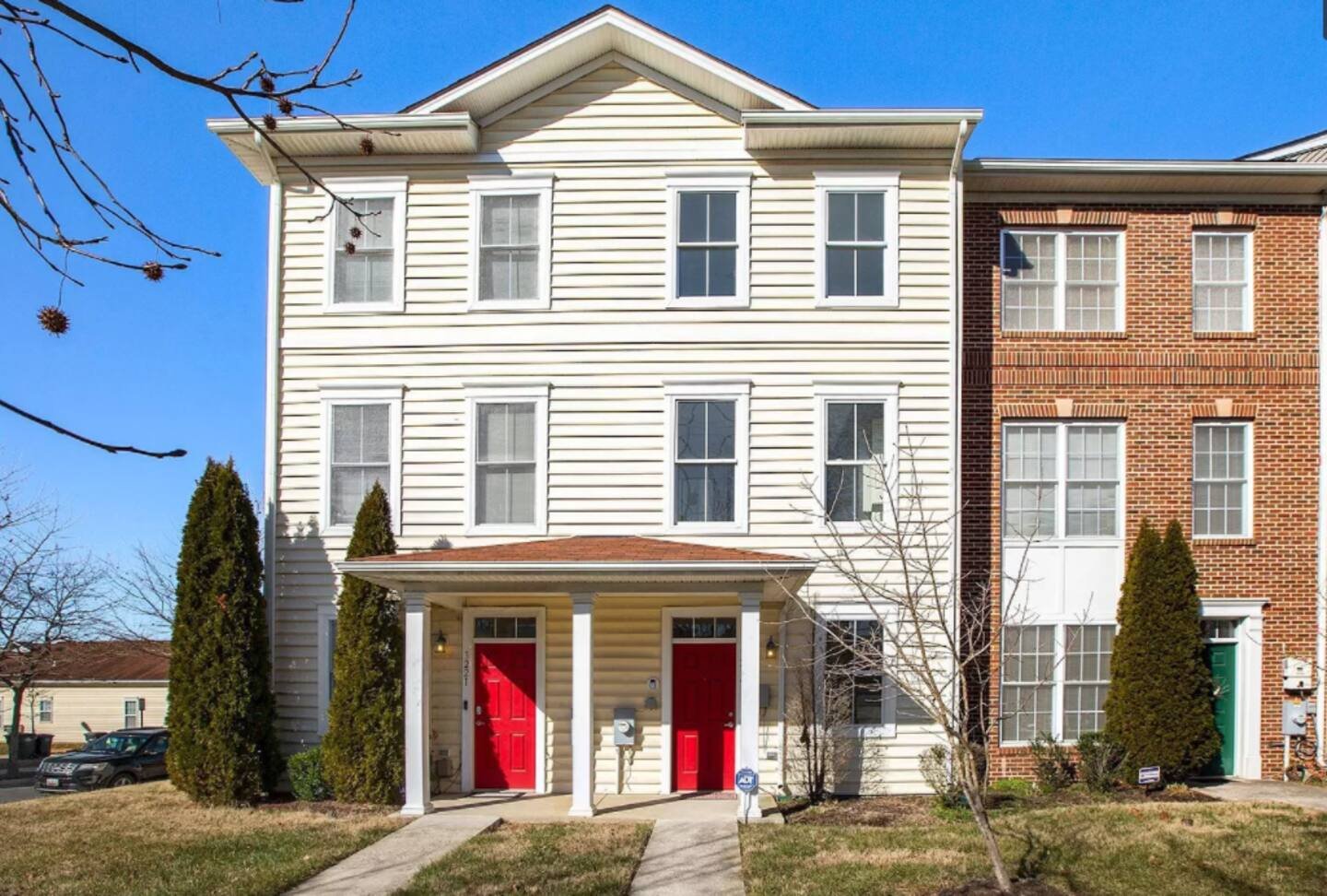 Washington Townhome: 3221 Stanton Rd SE