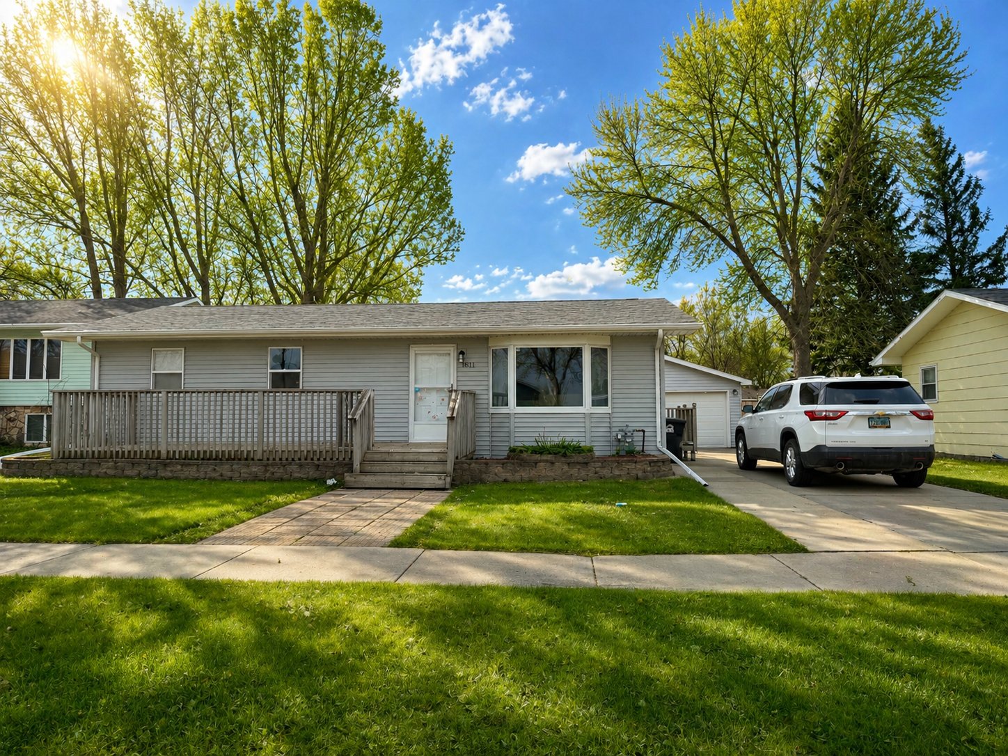 Grand Forks House: 4811 6th Ave N