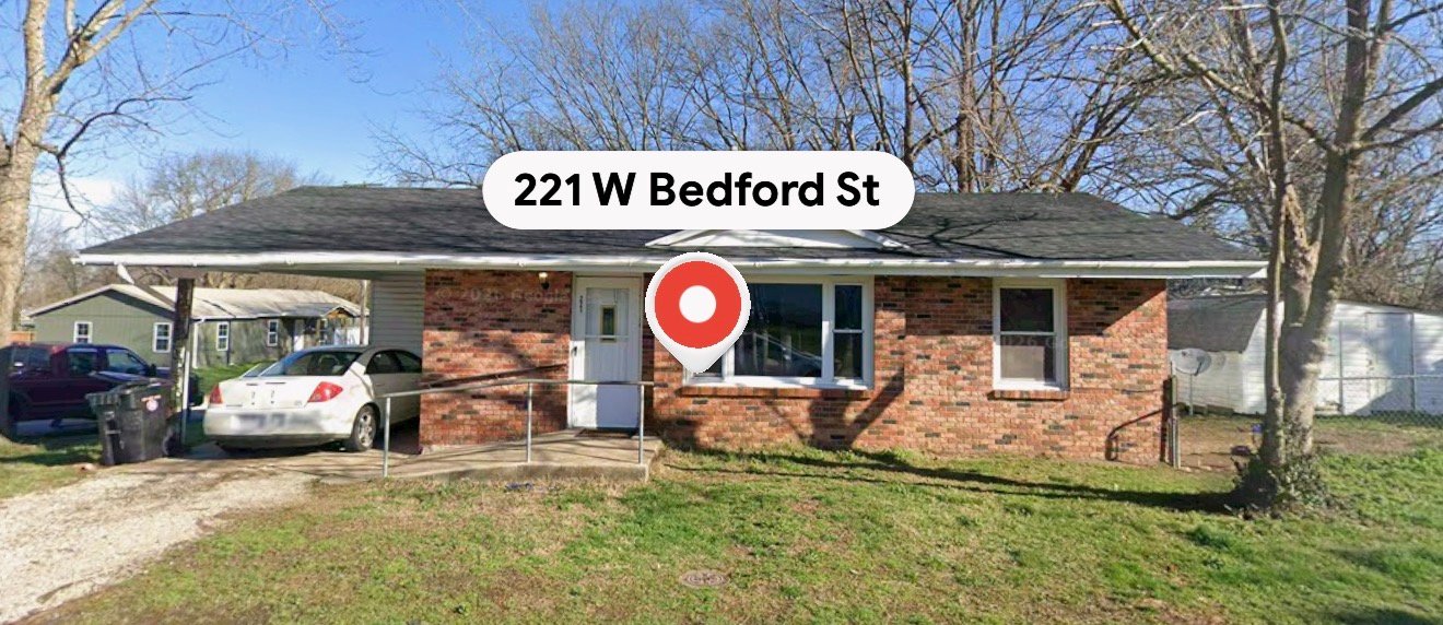 Marshfield House: 221 W Bedford St
