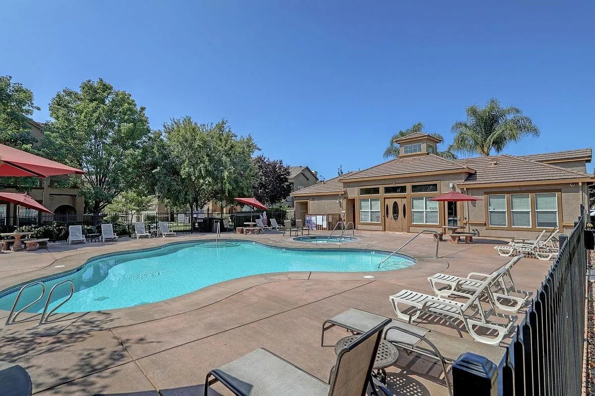 Sacramento Condo: 5350 Dunlay Drive