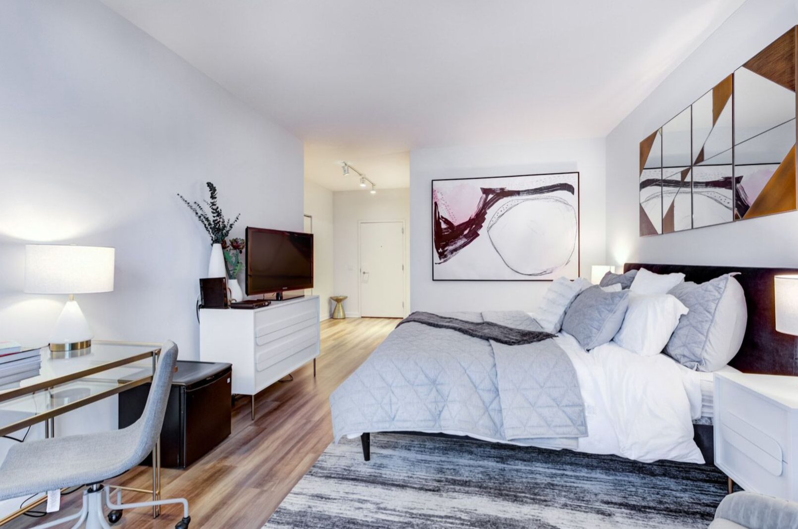 Chicago Condo: 846 W Blackhawk St