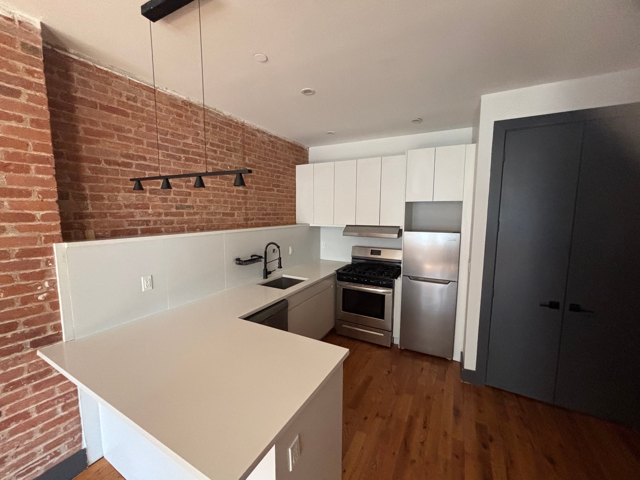 Jersey City Apartment: 568 Communipaw