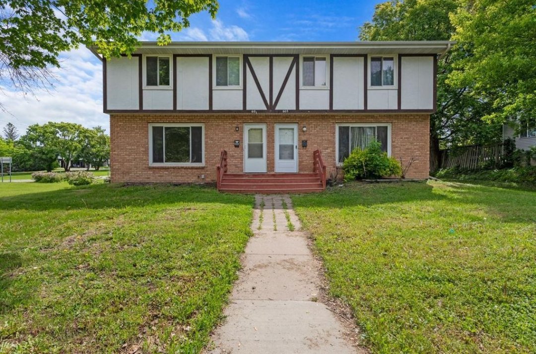 Hopkins Multiplex: 605 10th Ave S