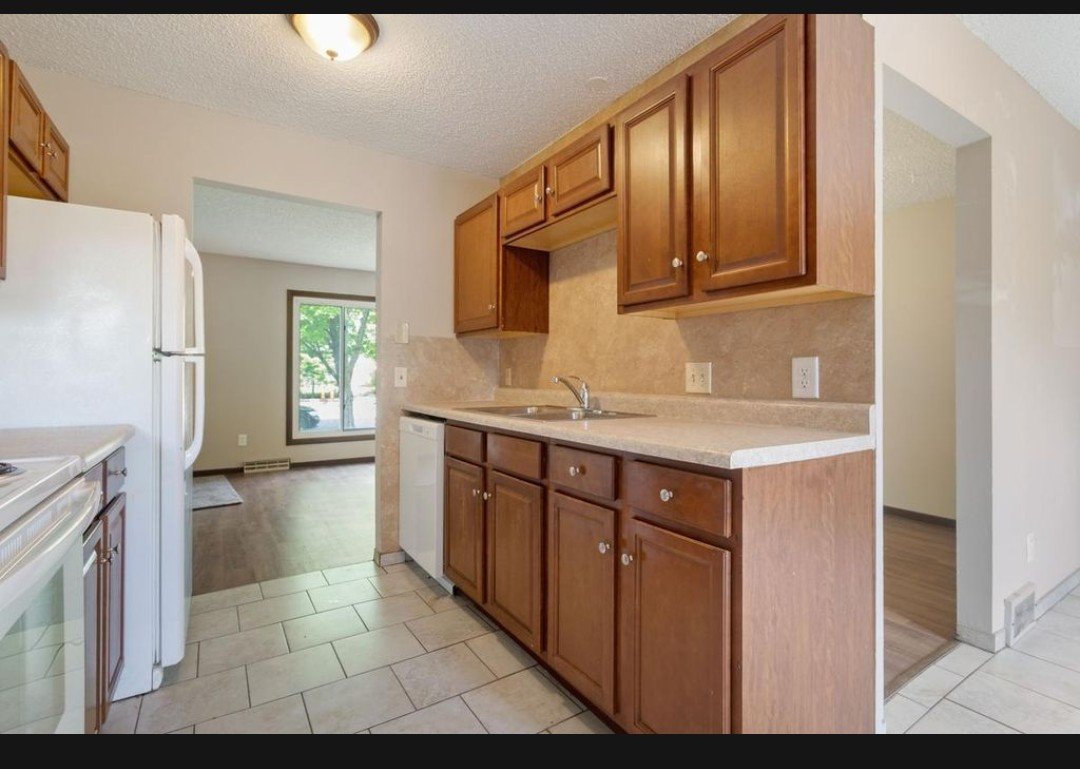 Hopkins Multiplex: 605 10th Ave S