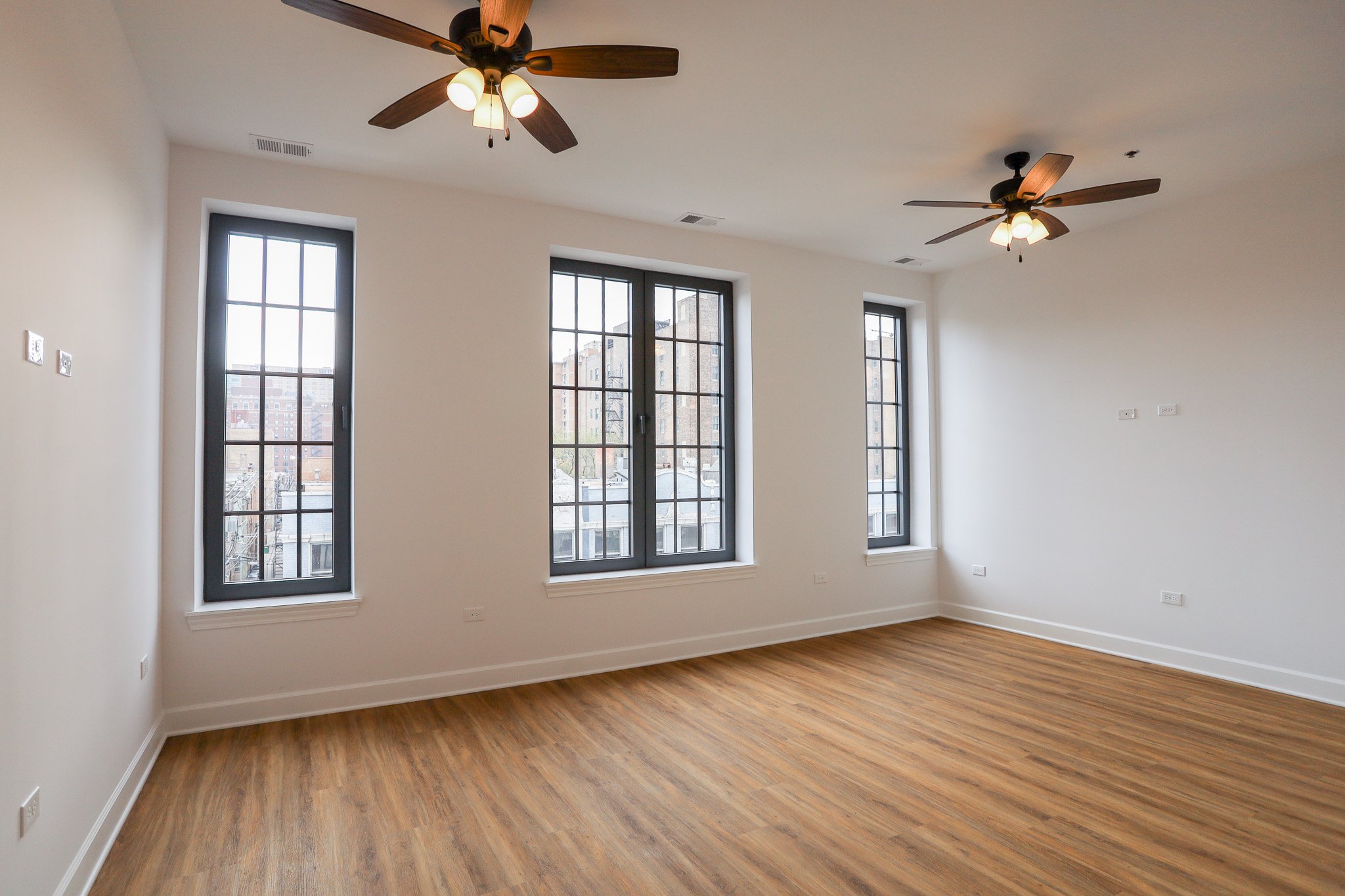 Chicago Apartment: 3160 N Broadway