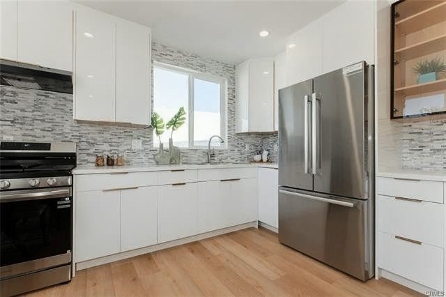 Panorama City Multiplex: 14929 Titus St