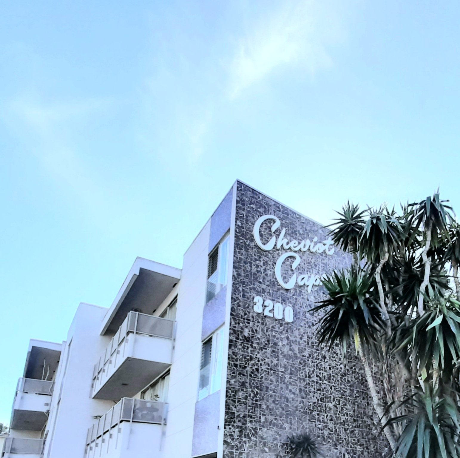 Los Angeles Apartment: 3200 Cheviot Vista Pl