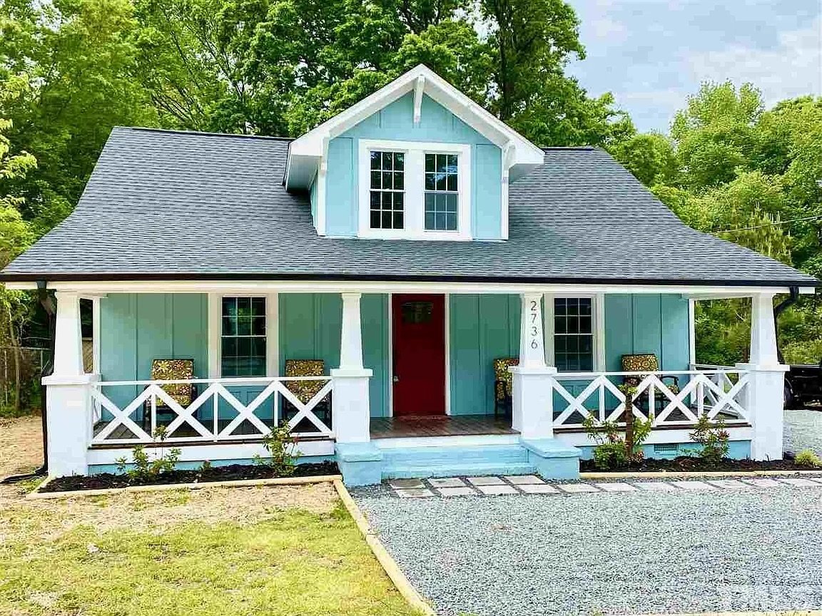 Durham House: 2736 Holloway Street