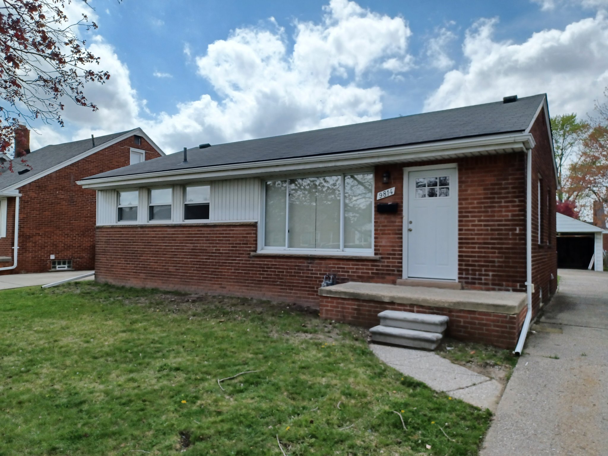 Allen Park House: 9814 Quandt Ave