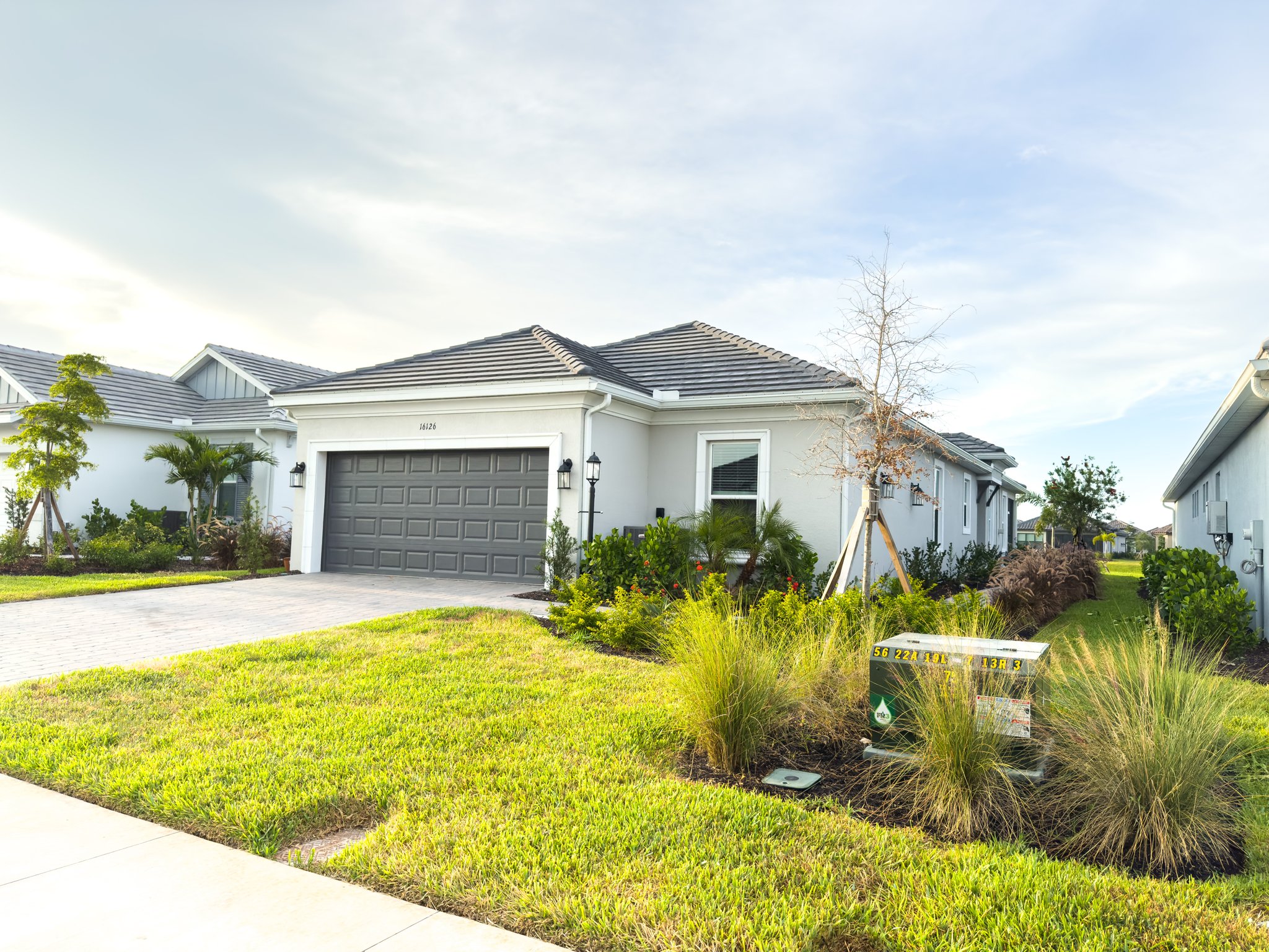 Bradenton House: 16126 San Donato Pl
