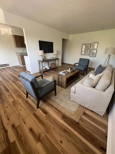 BATTLE CREEK Apartment: 744 E MICHIGAN AVE