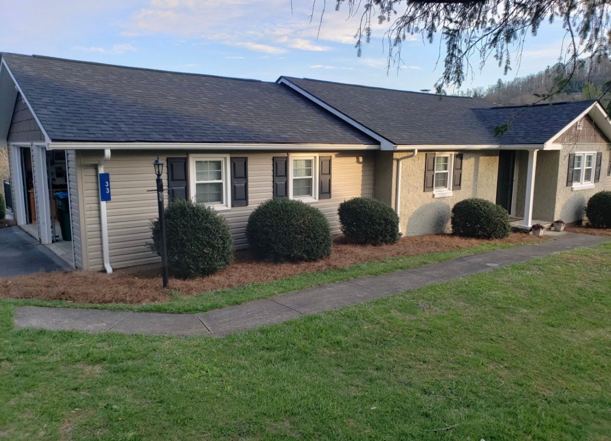 Fairview House: 33 Church Rd