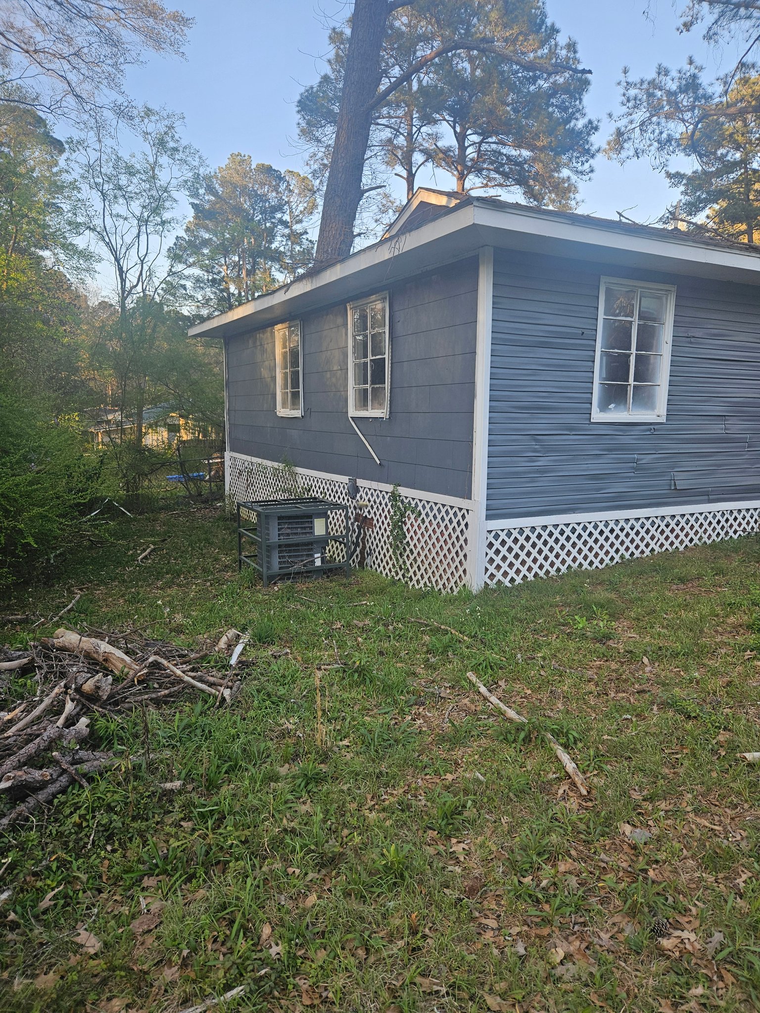 Jackson House: 2401 Coronet Pl