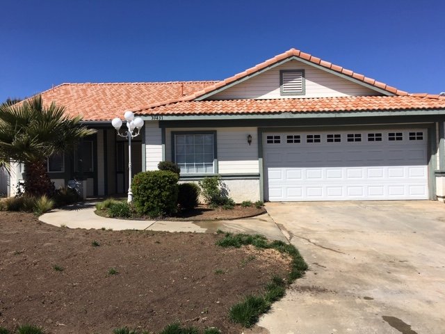 Palmdale House: 39431 Bluffside Way