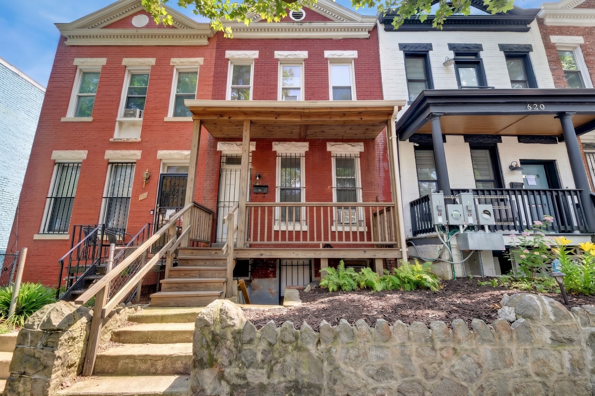 Washington Townhome: 618 Columbia Rd NW