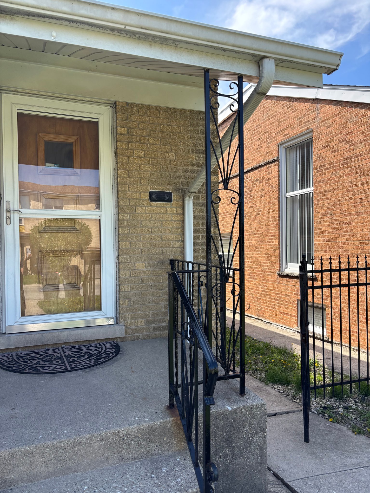 Lincolnwood Townhome: 6736 N Kimball Ave