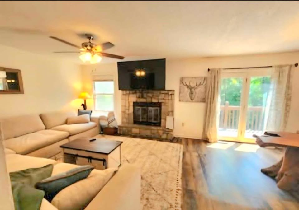 Asheville Townhome: 701 Parkway Vista Drive