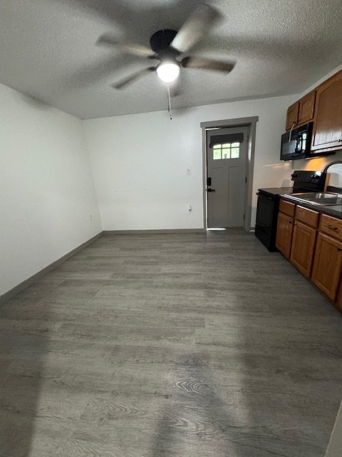 Martin Apartment: 534 Lee Street