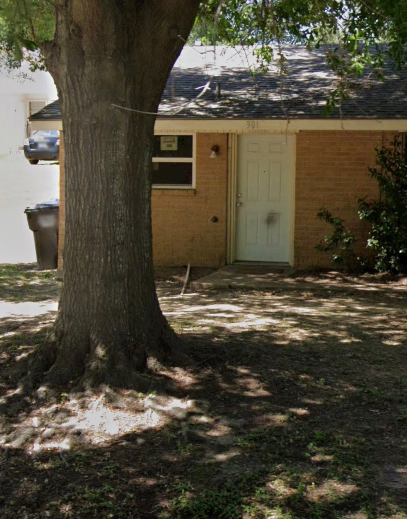 Longview Multiplex: 301 E Arden Dr