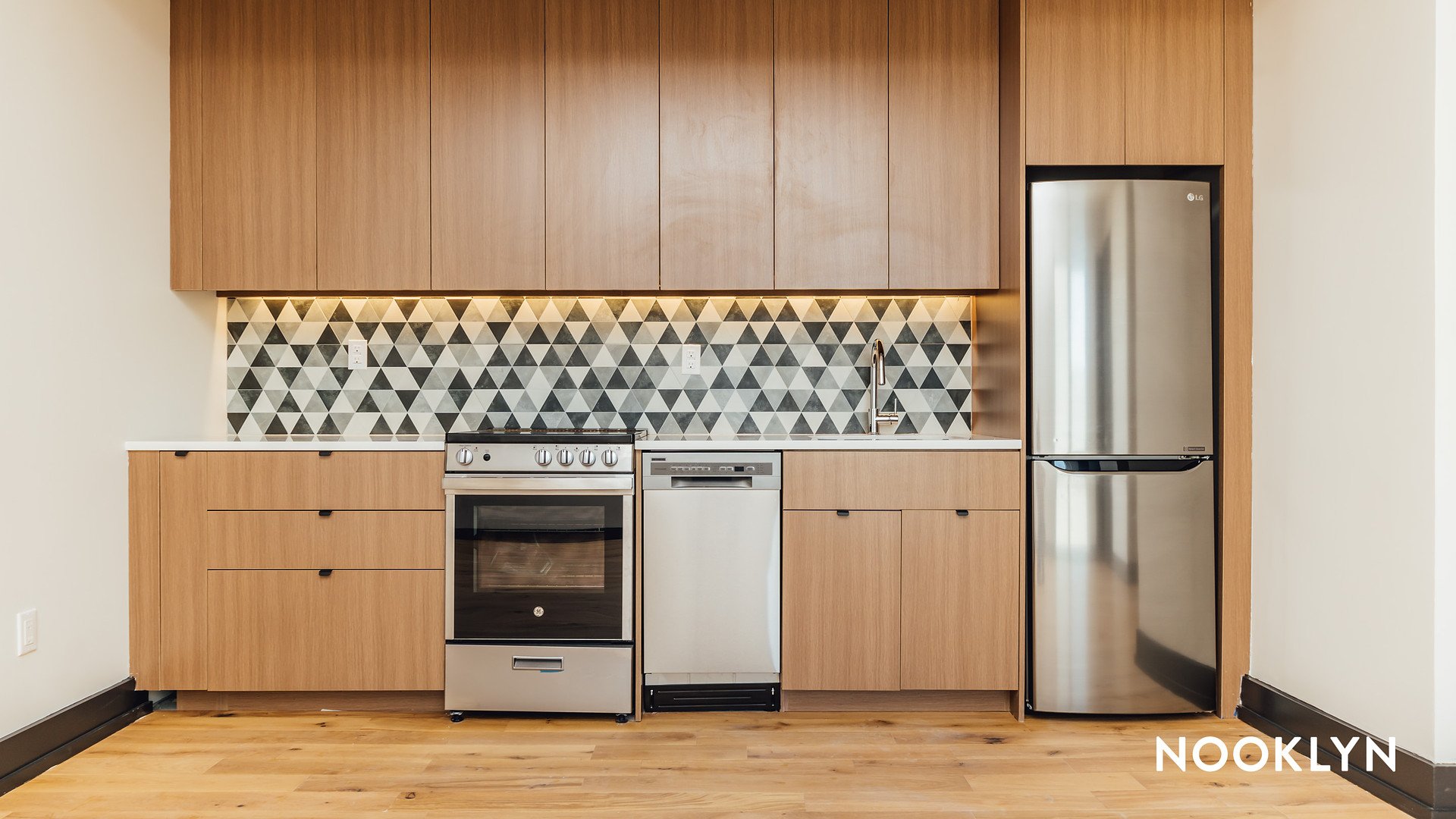 brooklyn Apartment: 1270 New York Ave