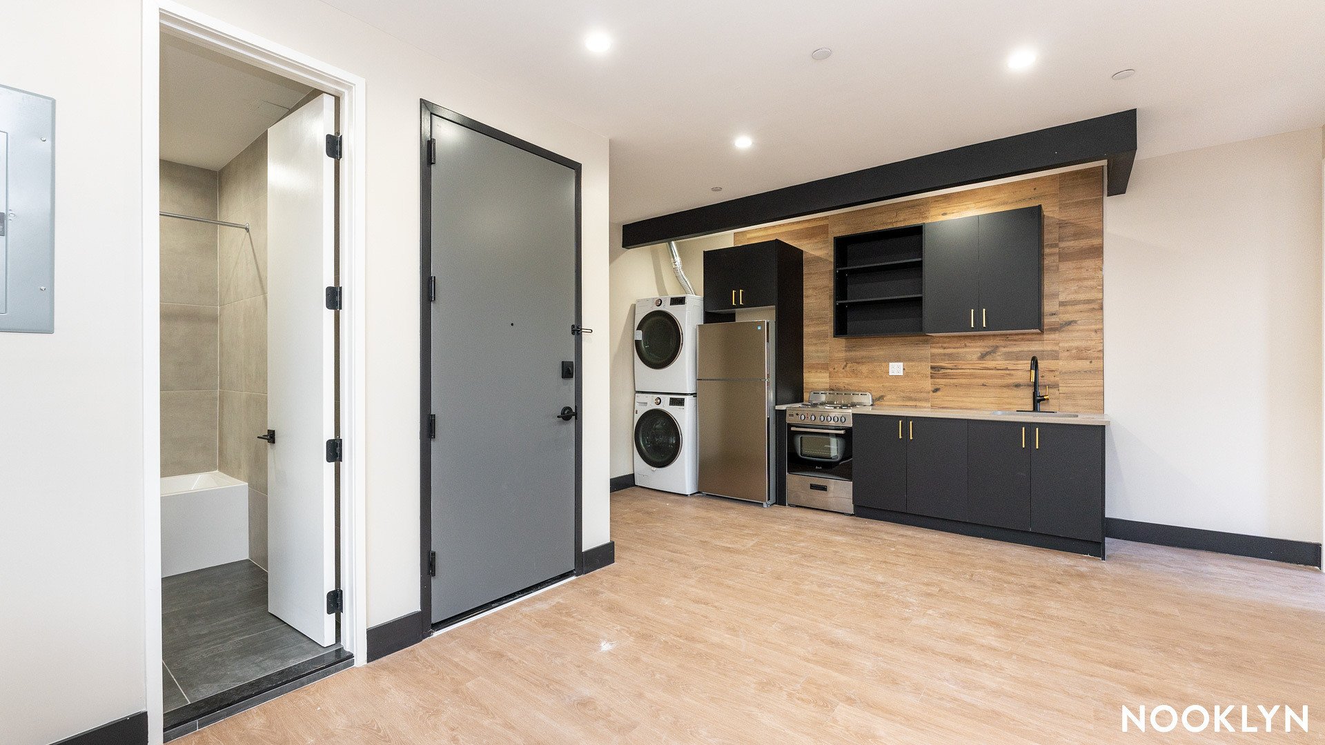 brooklyn Apartment: 1665 Brooklyn Ave