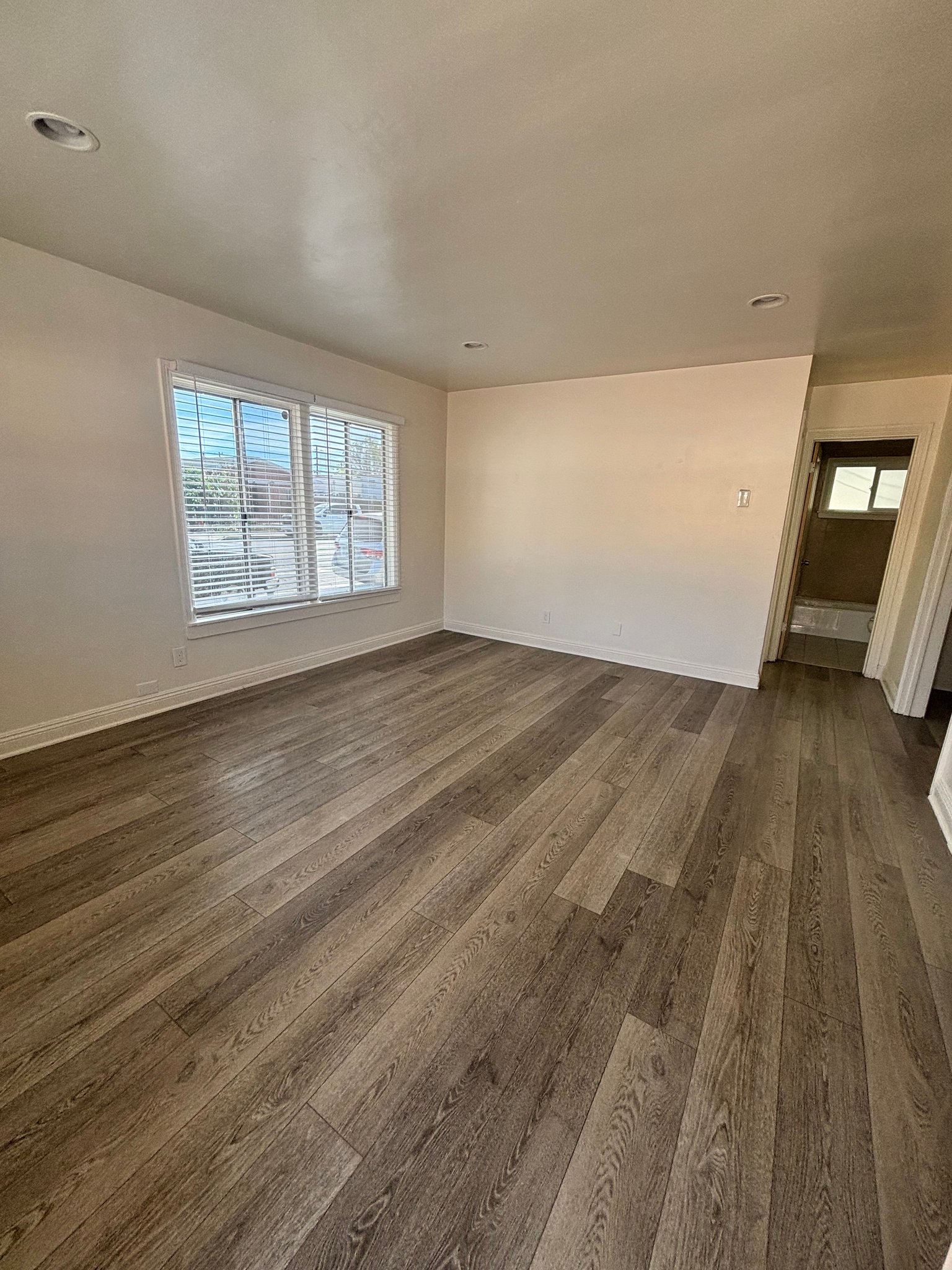 Long Beach House: 809 Alamitos Ave