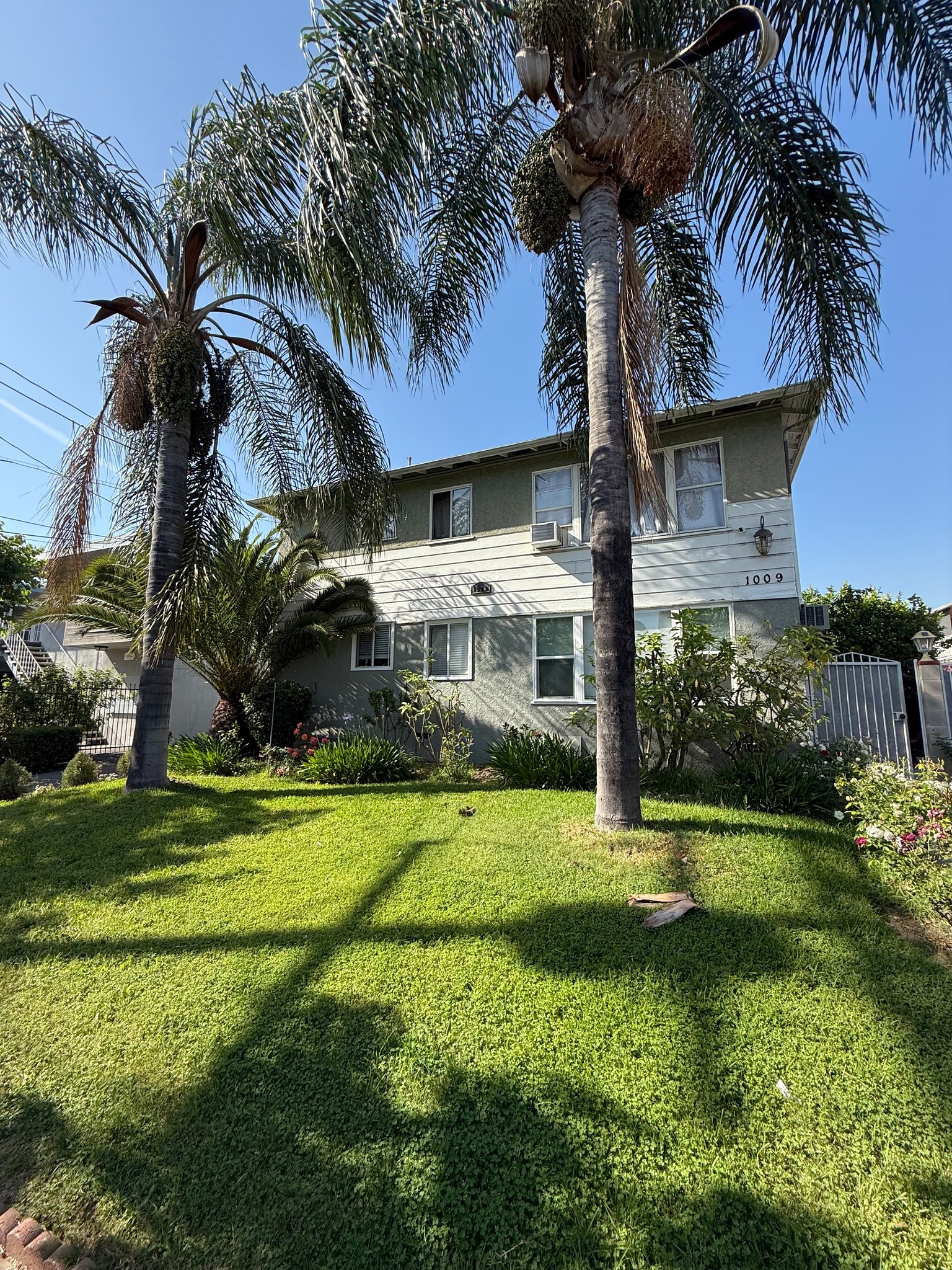 Glendale Apartment: 1009 E Garfield Ave