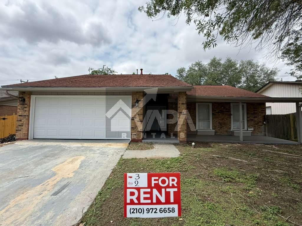 Live Oak House: 7729 Narrow Pass Dr