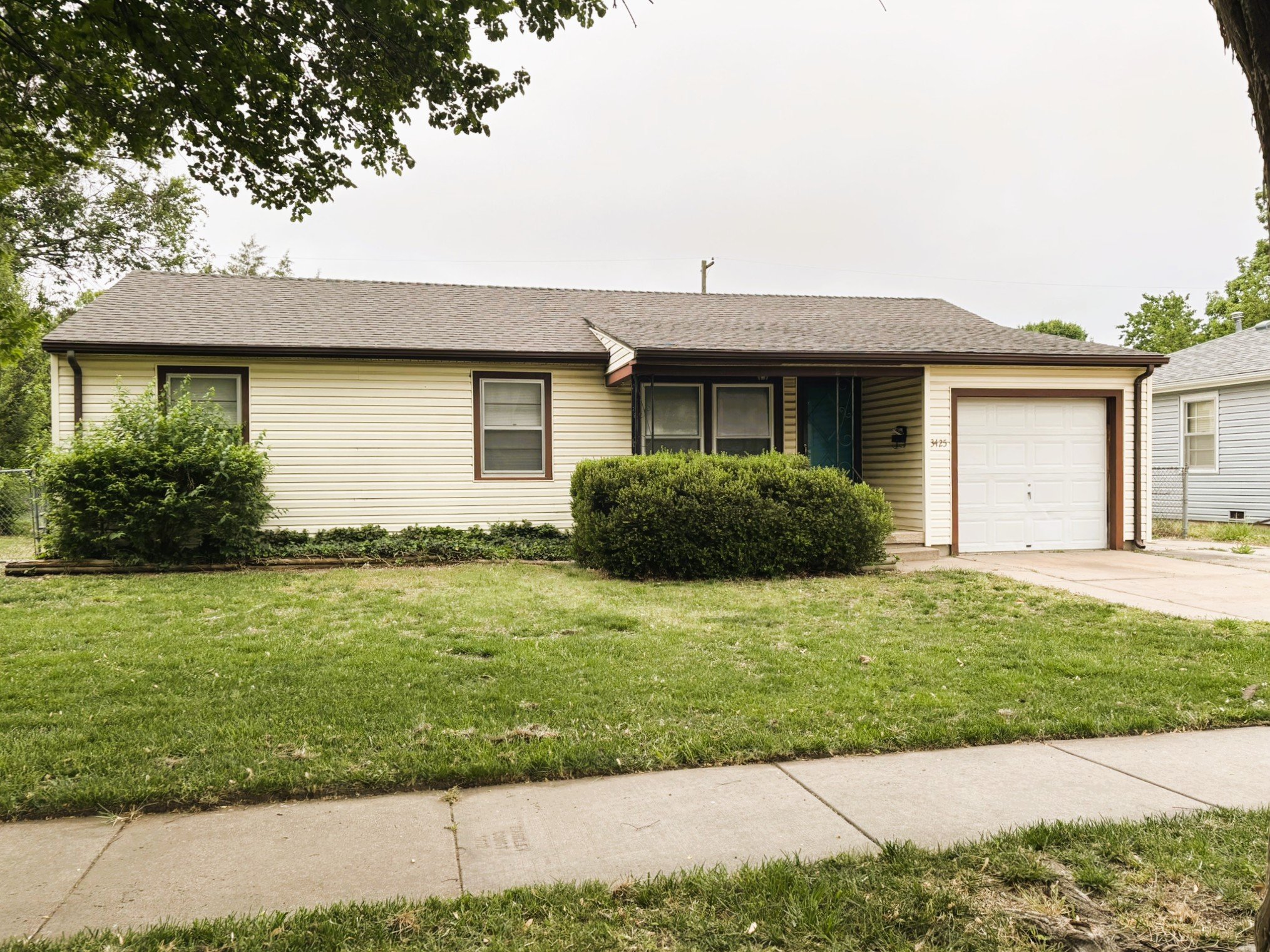 Wichita House: 3425 S Handley