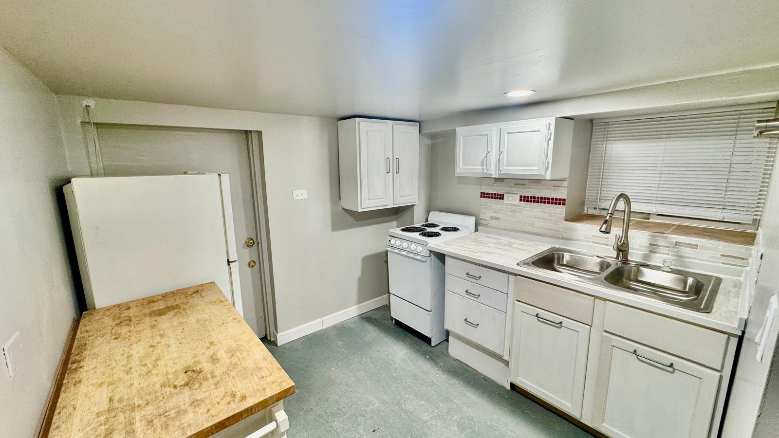 Chicago Apartment: 1254 N Bosworth Ave