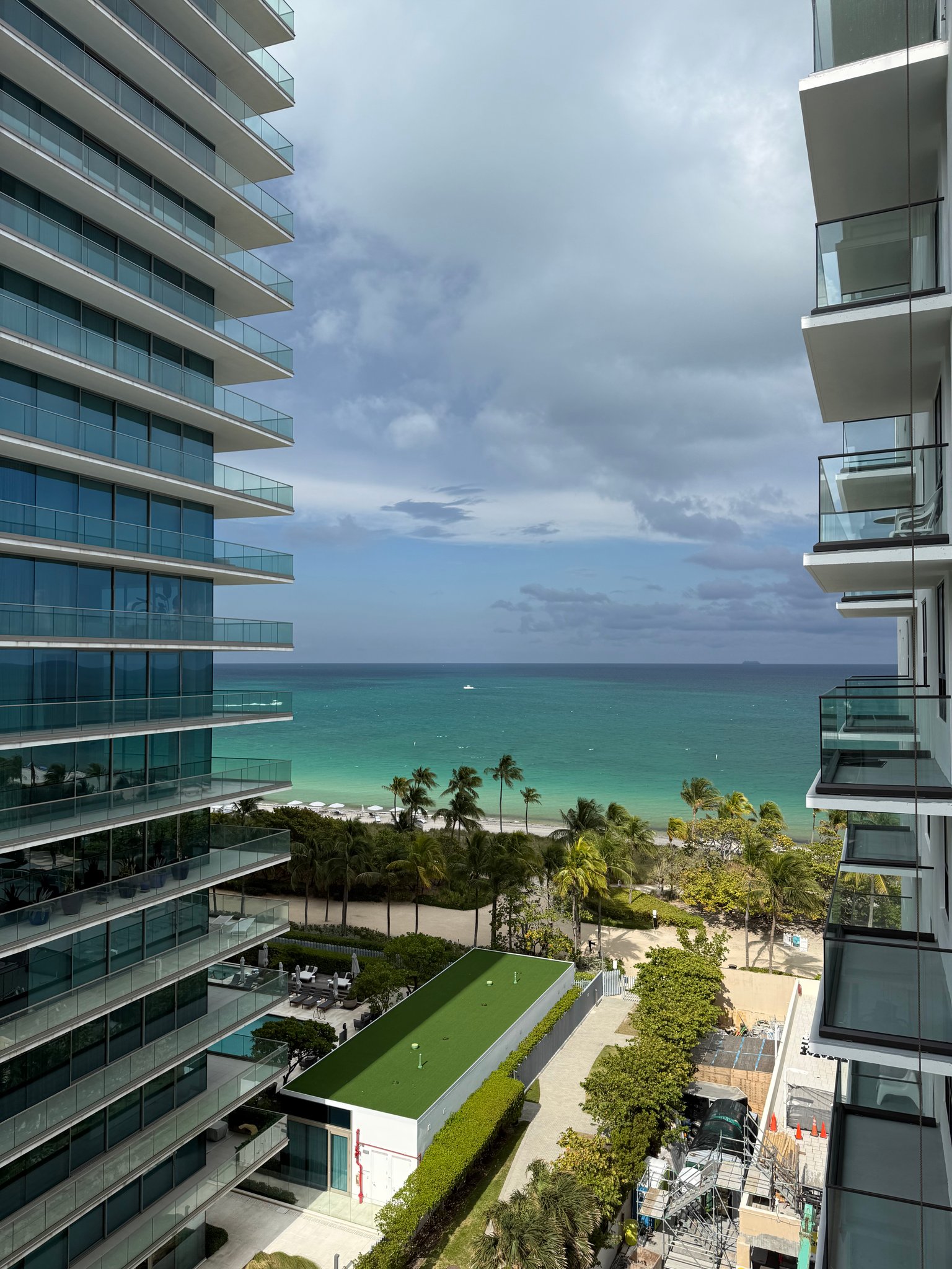 Miami Beach Condo: 10185 Collins Ave