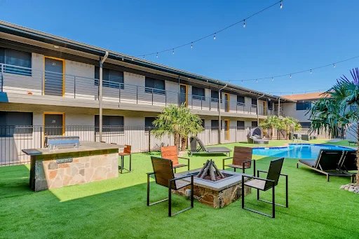 Arlington Apartment: 412 Summit Avenue