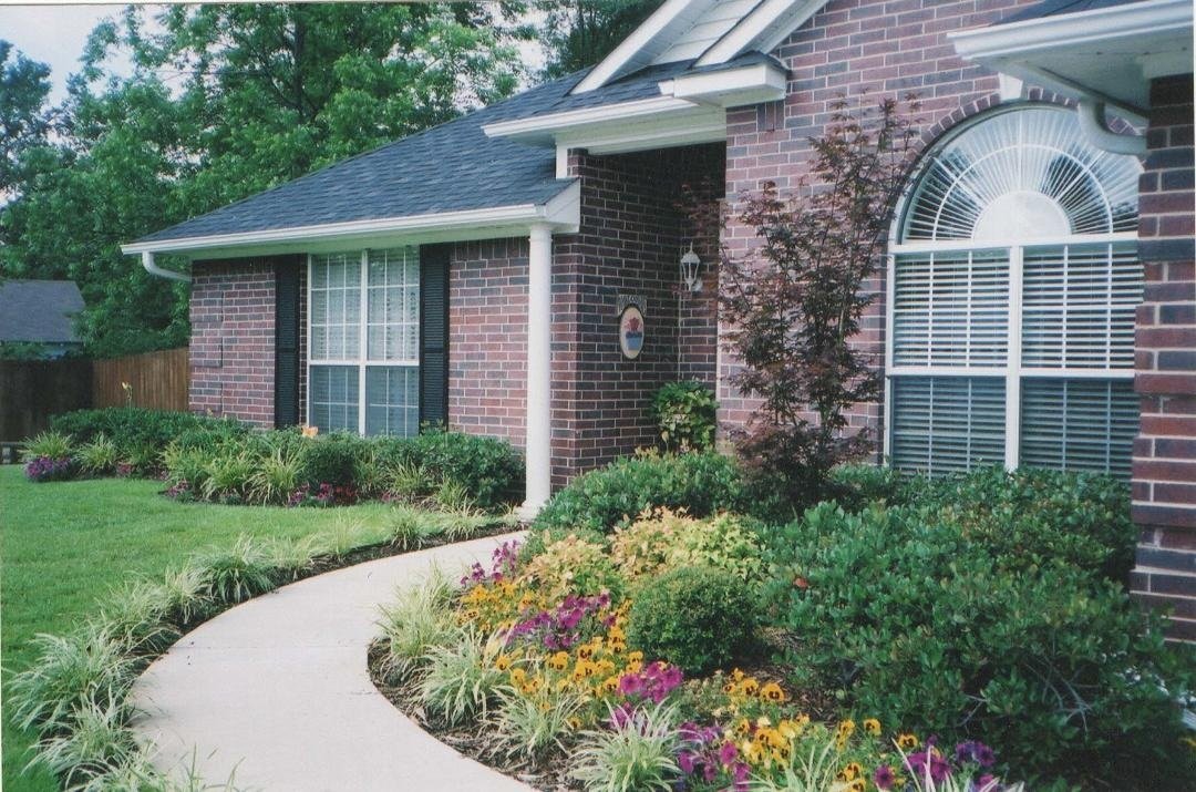 Texarkana House: 2405 Tyler Ln