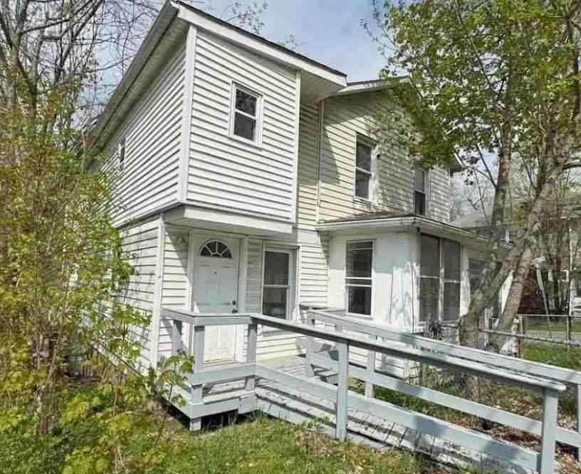 Sharon House: 327 4th Ave