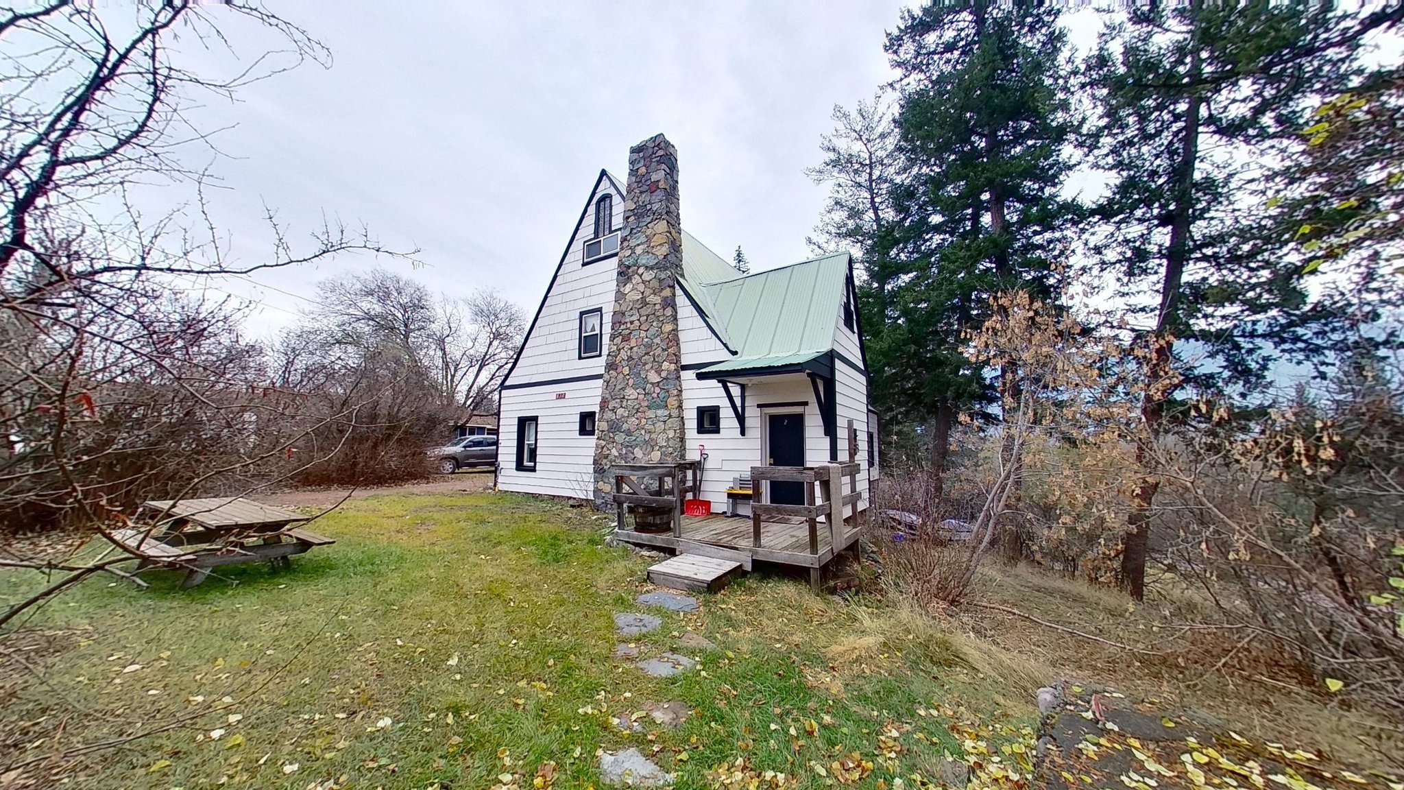 Columbia Falls House: 632 1st Ave E