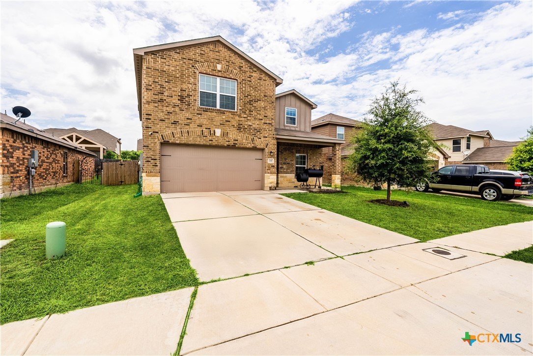 New Braunfels House: 247 Azalea Way