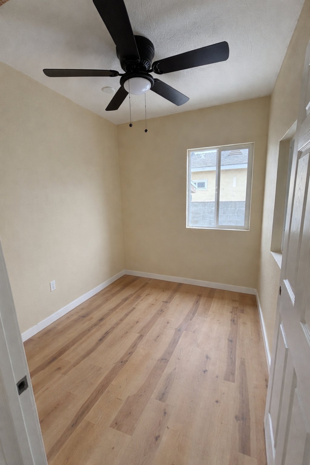 Los Angeles House: 2132 W 84th Place, Los Angeles CA 90047