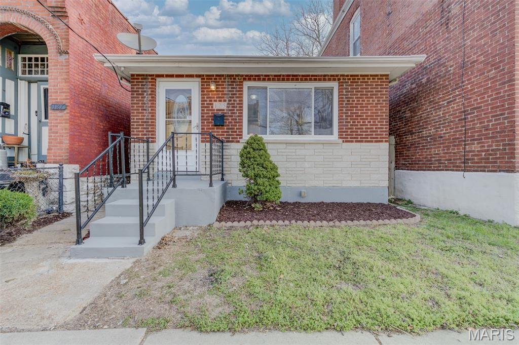 St. Louis House: 125 Koeln Ave