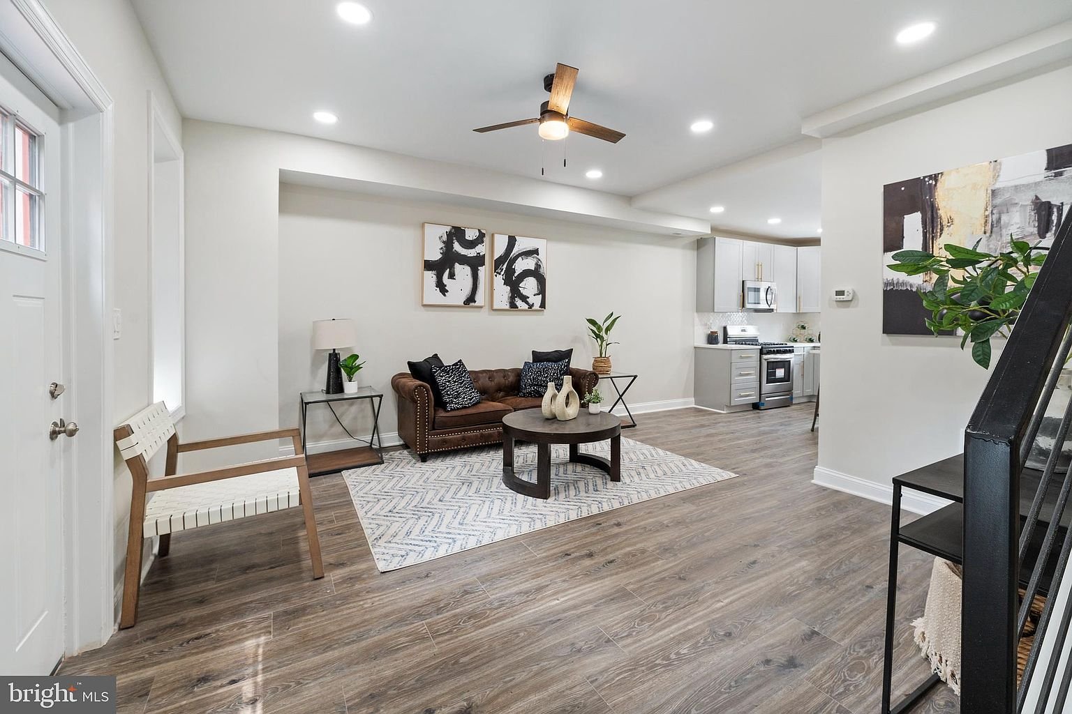 Washington Townhome: 202 Adams St NE