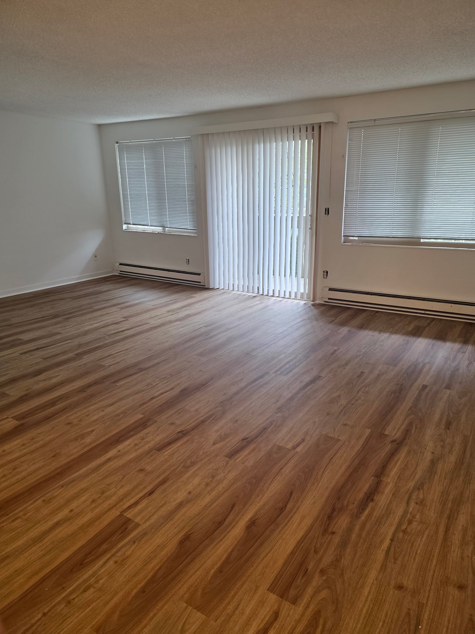 Seattle Apartment: 3610 14th Ave W