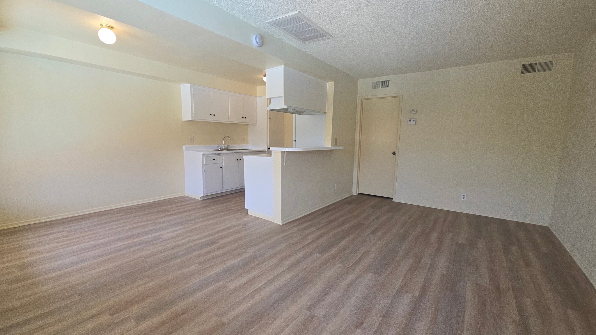 La Habra Apartment: 1001 E. Stearns Ave