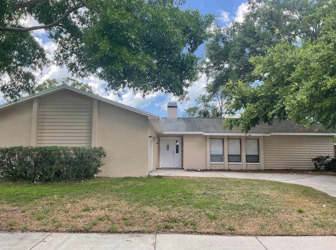 Palm Harbor Townhome: 289 Millstone Dr