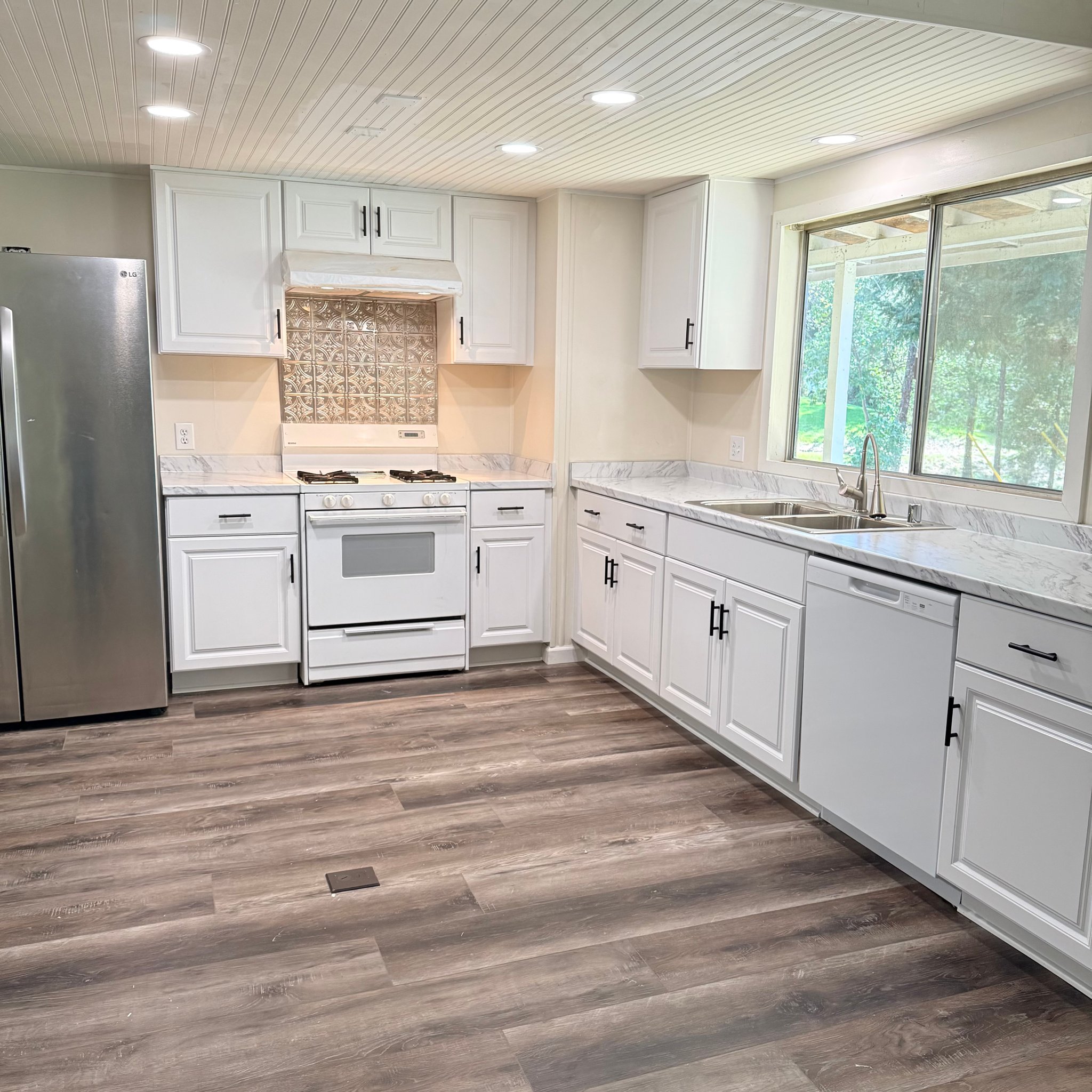 Grants Pass House: 1970 Lonnon Rd
