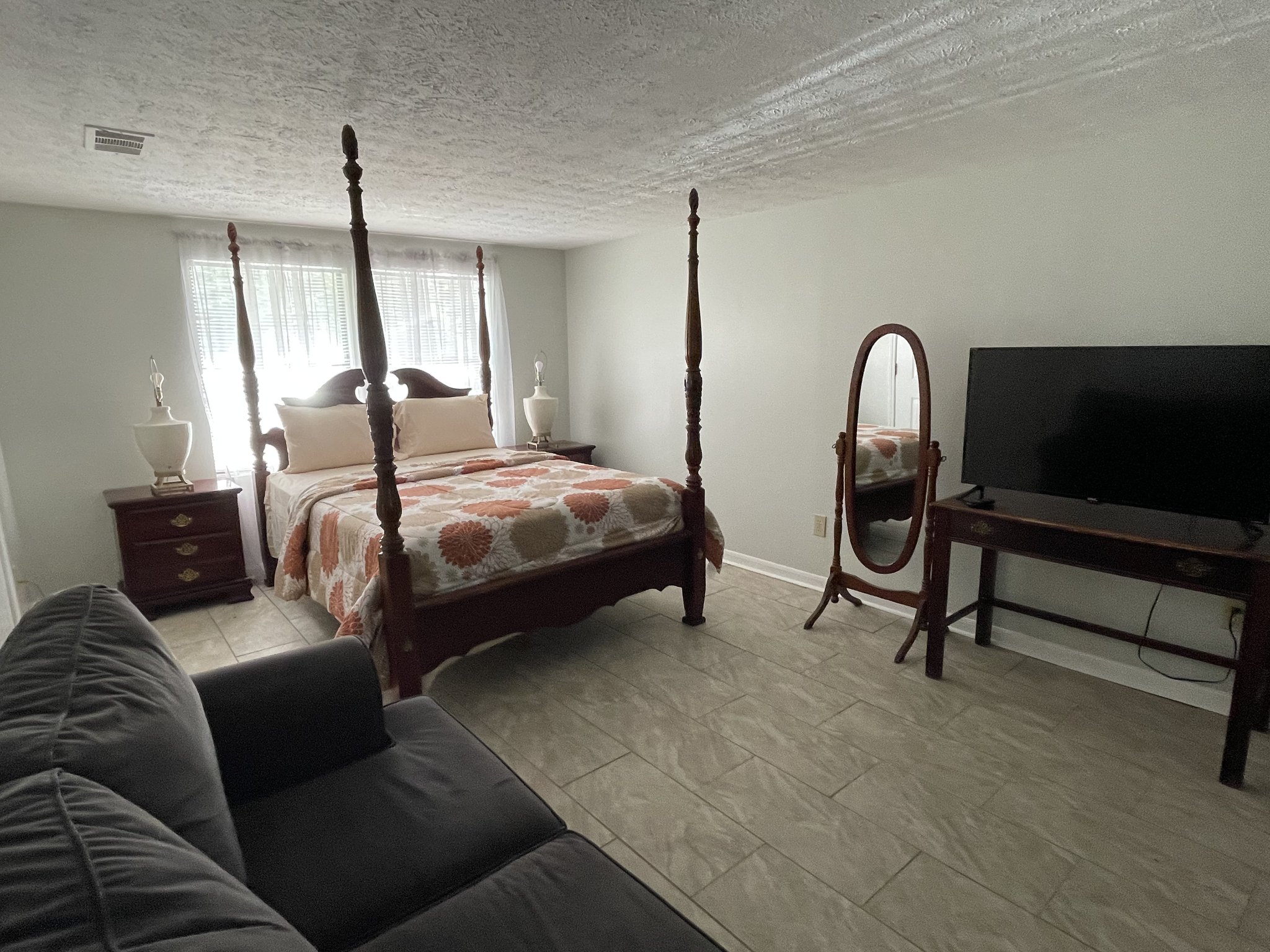 Decatur Multiplex: 4458 Tarragon Lane