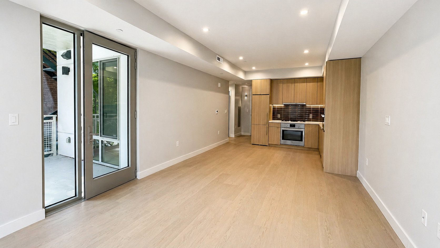 Washington Apartment: 1224 M St NW