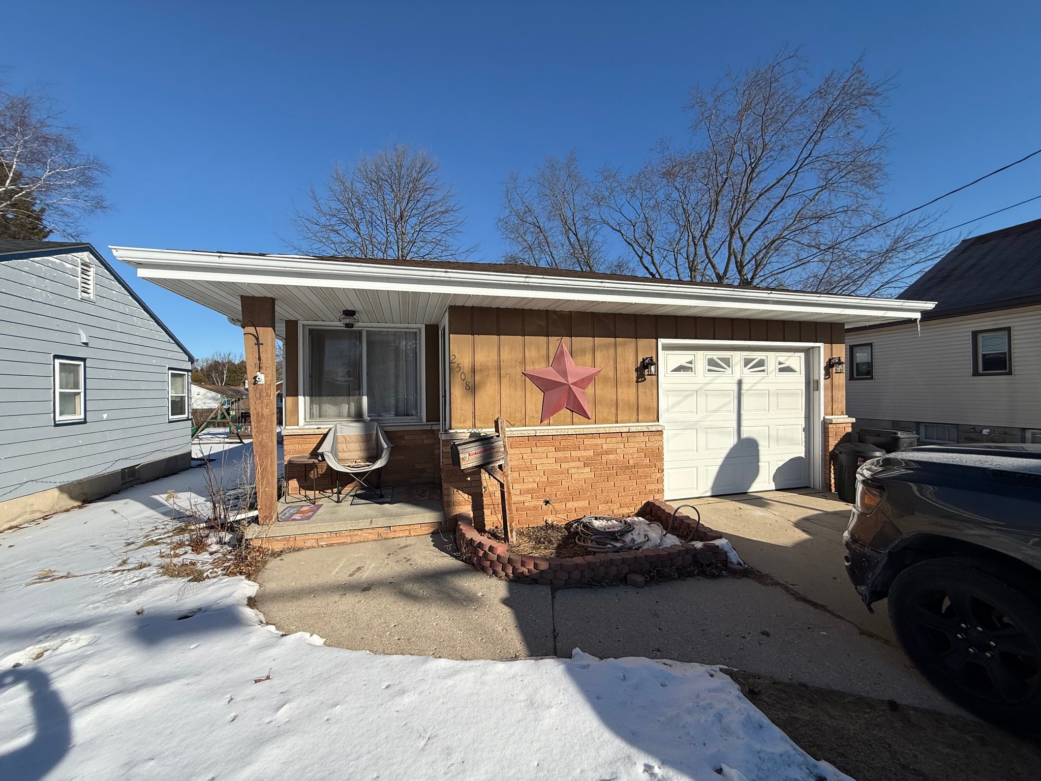 Two Rivers House: 2508 14th St