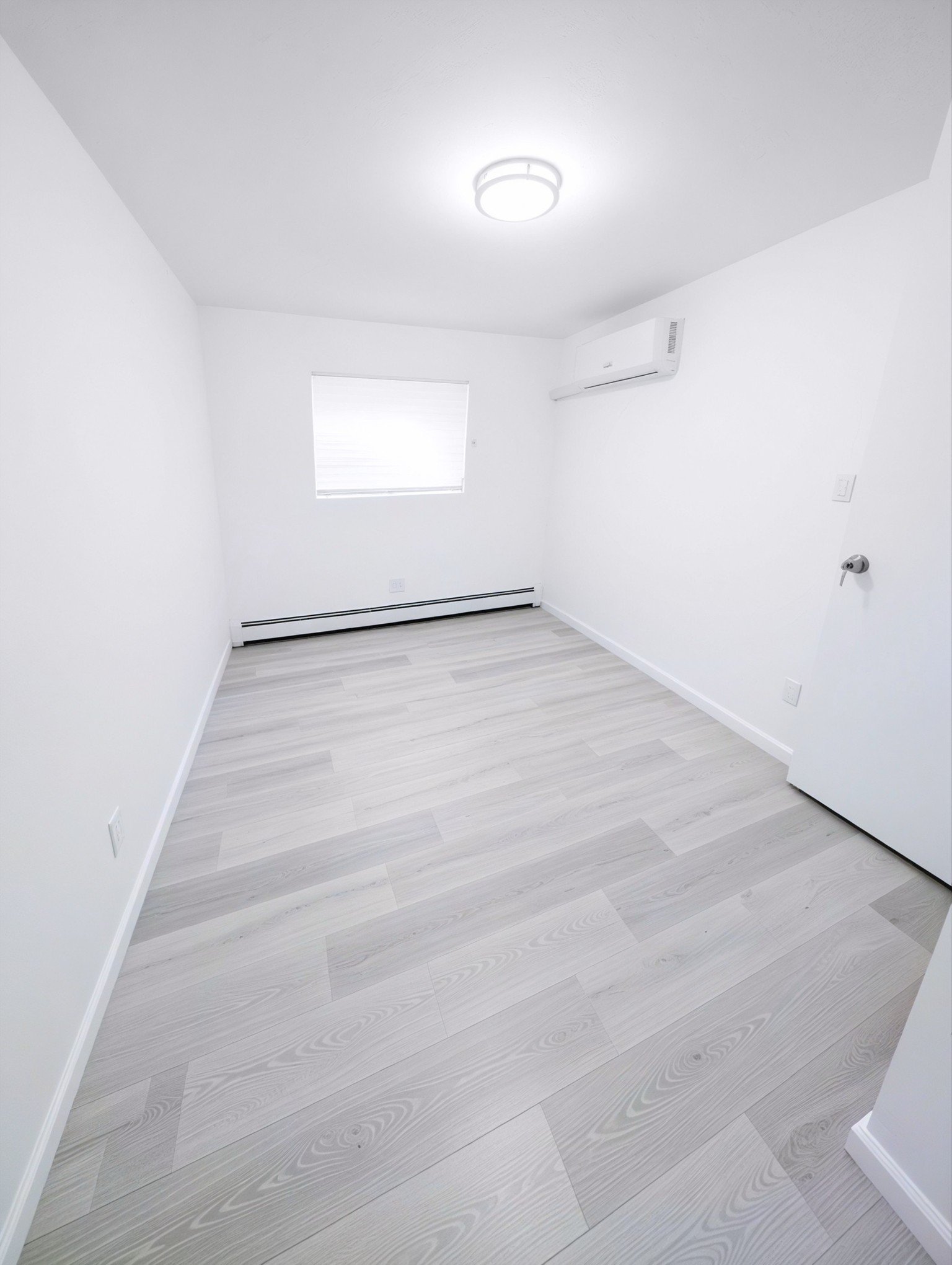 Brooklyn Townhome: 69 S 4th St